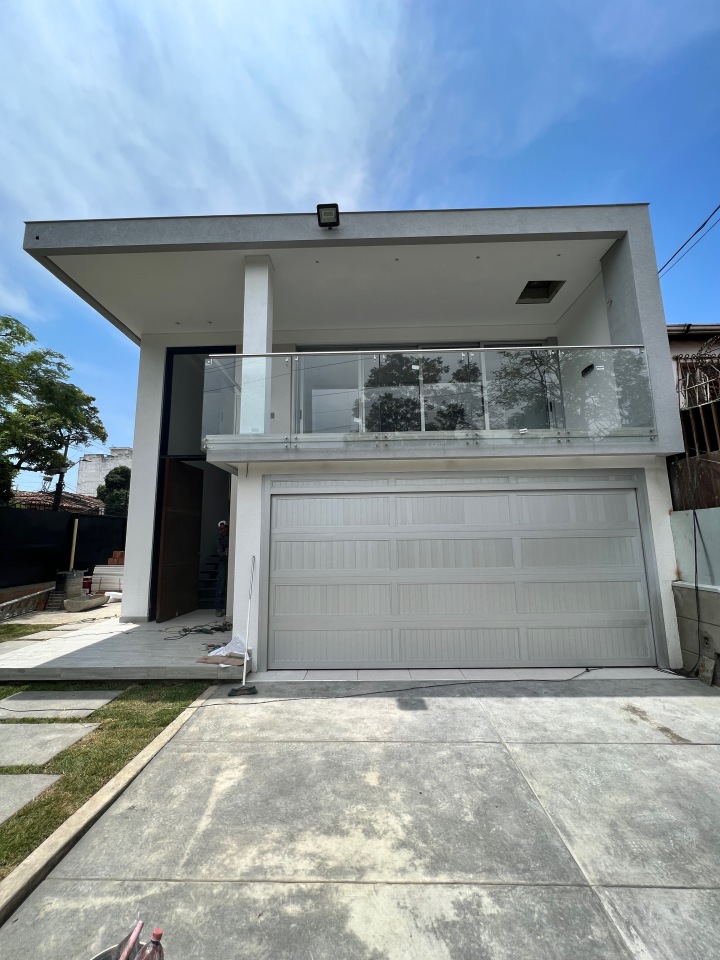 Fachada estructural en vidrio templado instalada en el Planetario de Cali